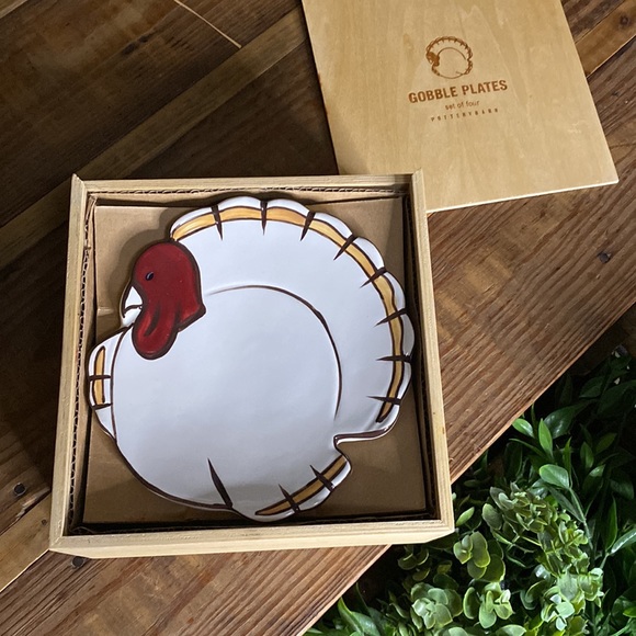 Pottery Barn Thanksgiving Turkey Gobble Appetizer/Dessert Plates in Wooden Box - Picture 6 of 16